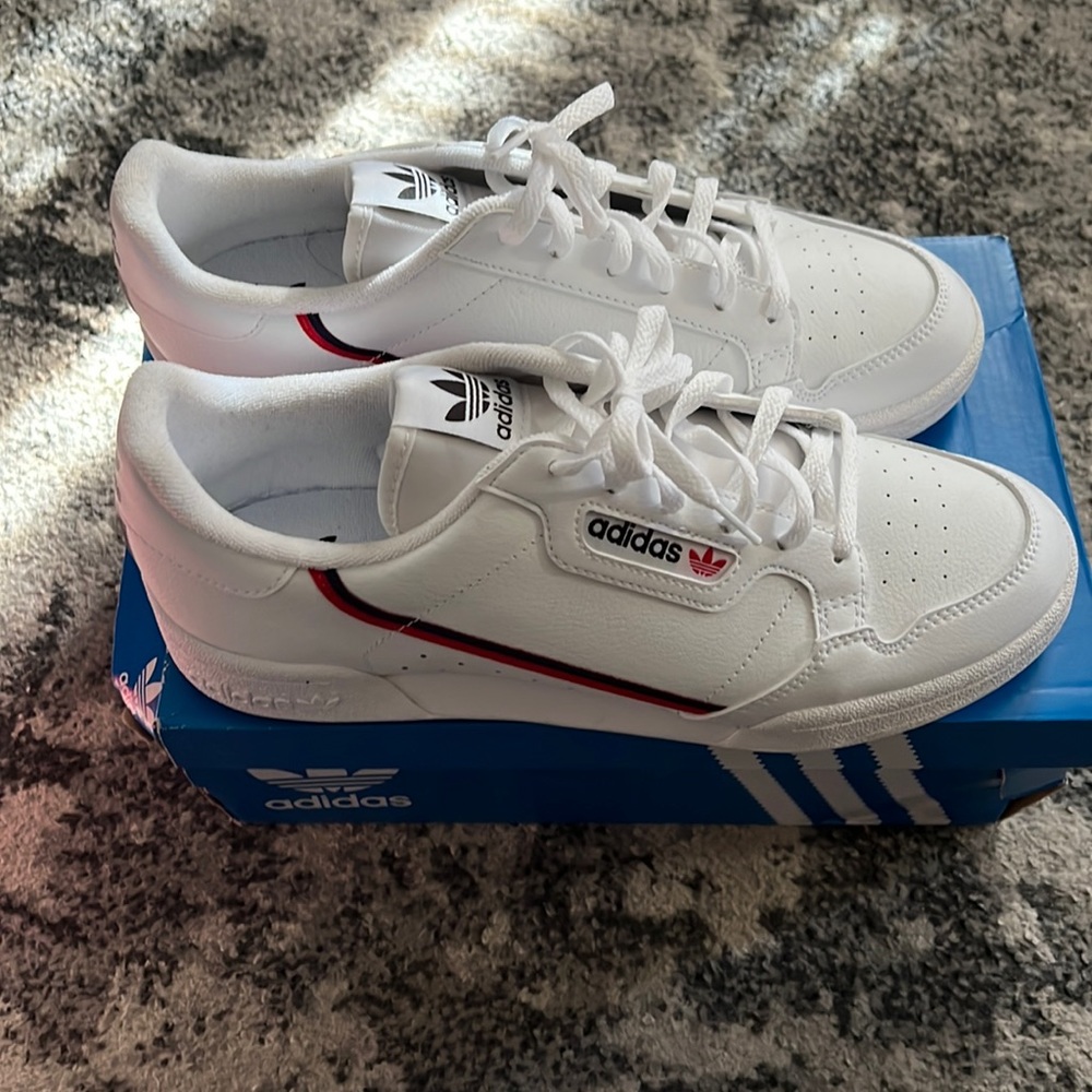 Adidas Continental